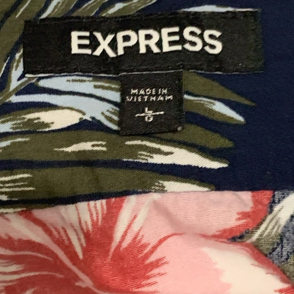 Express Hibiscus print short sleeve shirt - Picture 2 of 4